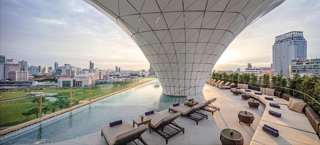 Waldorf Astoria Bangkok - Swimming Pool