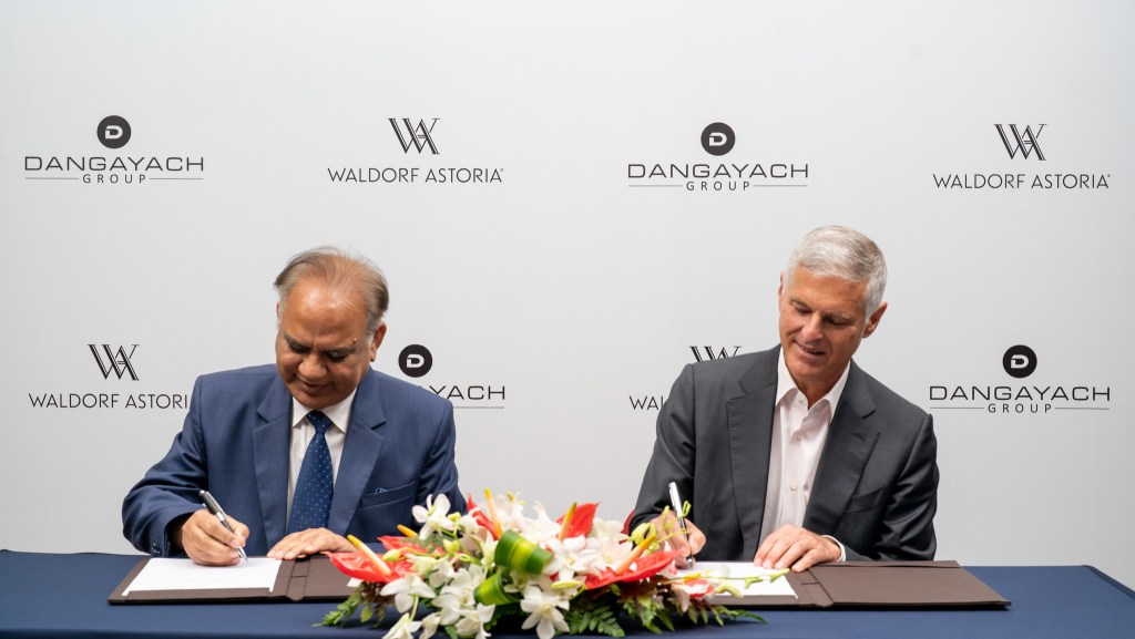 Signing of Waldorf Astoria Jaipur - Hari Mohan Dangayach, chairman, Dangayach Group with Chris Nassetta, president &amp; chief executive officer, Hilton