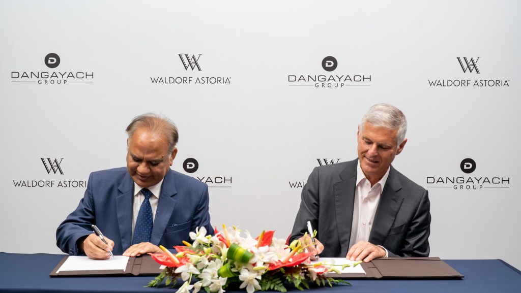 Signing of Waldorf Astoria Jaipur - Hari Mohan Dangayach, chairman, Dangayach Group with Chris Nassetta, president & chief executive officer, Hilton