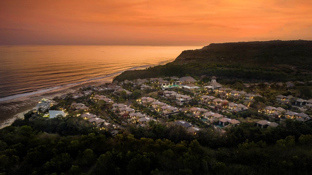 Umana Bali, LXR Hotels &amp; Resorts - Aerial Night