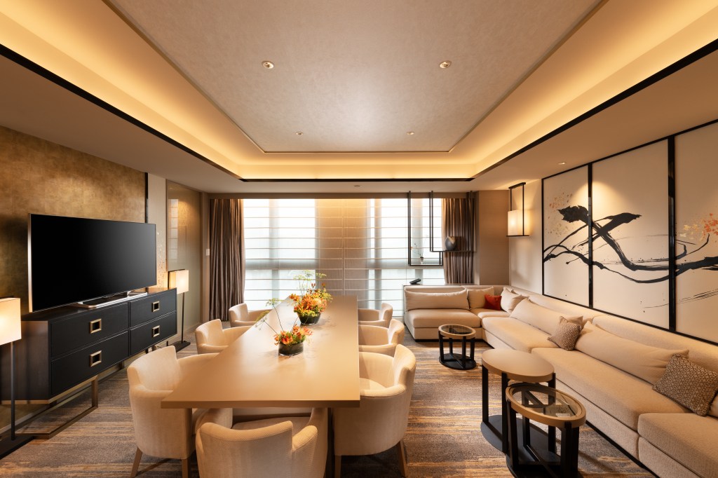 DoubleTree by Hilton Kyoto Station - Double Executive Suite - Living