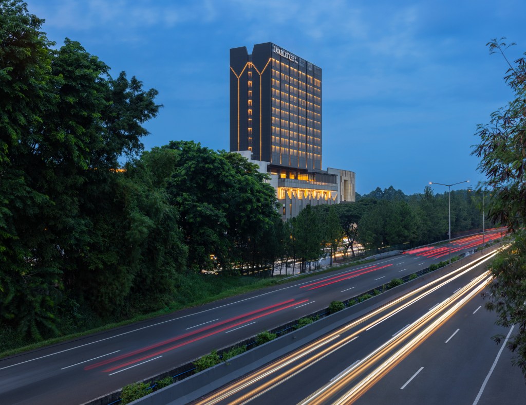 DoubleTree by Hilton Jakarta Bintaro Jaya - Facade