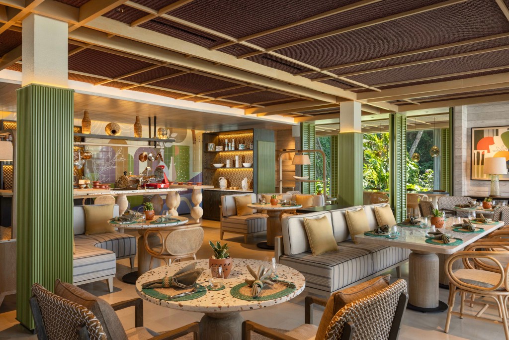 Hilton Bali, Elara Seaside Lounge and Bar, dining area, lamp, bench seating