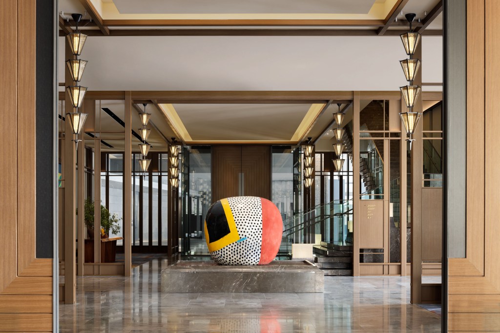 Waldorf Astoria Osaka entrance doors and decorative art piece