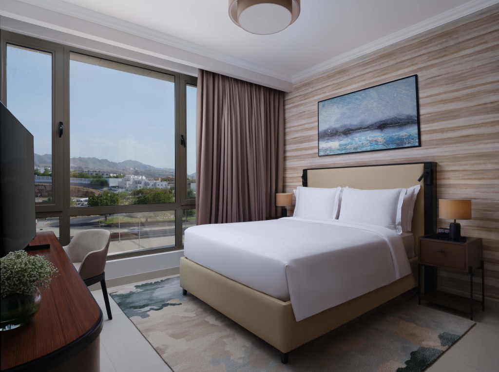 DoubleTree by Hilton Muscat Qurum - King Guest Room