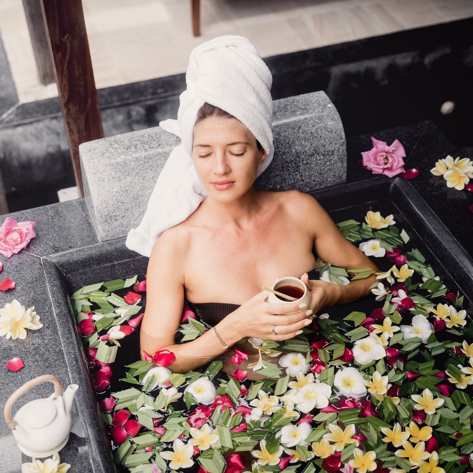 JIWA Spa - Wellness at Conrad Bali - Flower Bath