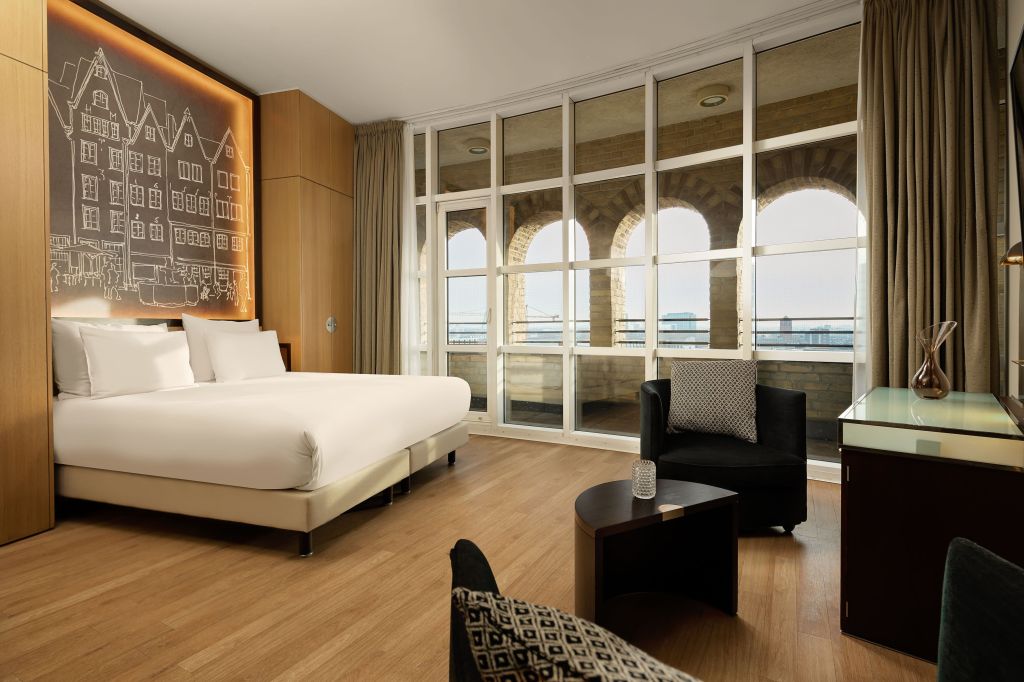 Wasserturm Hotel Cologne, Curio Collection by Hilton - Guest Room