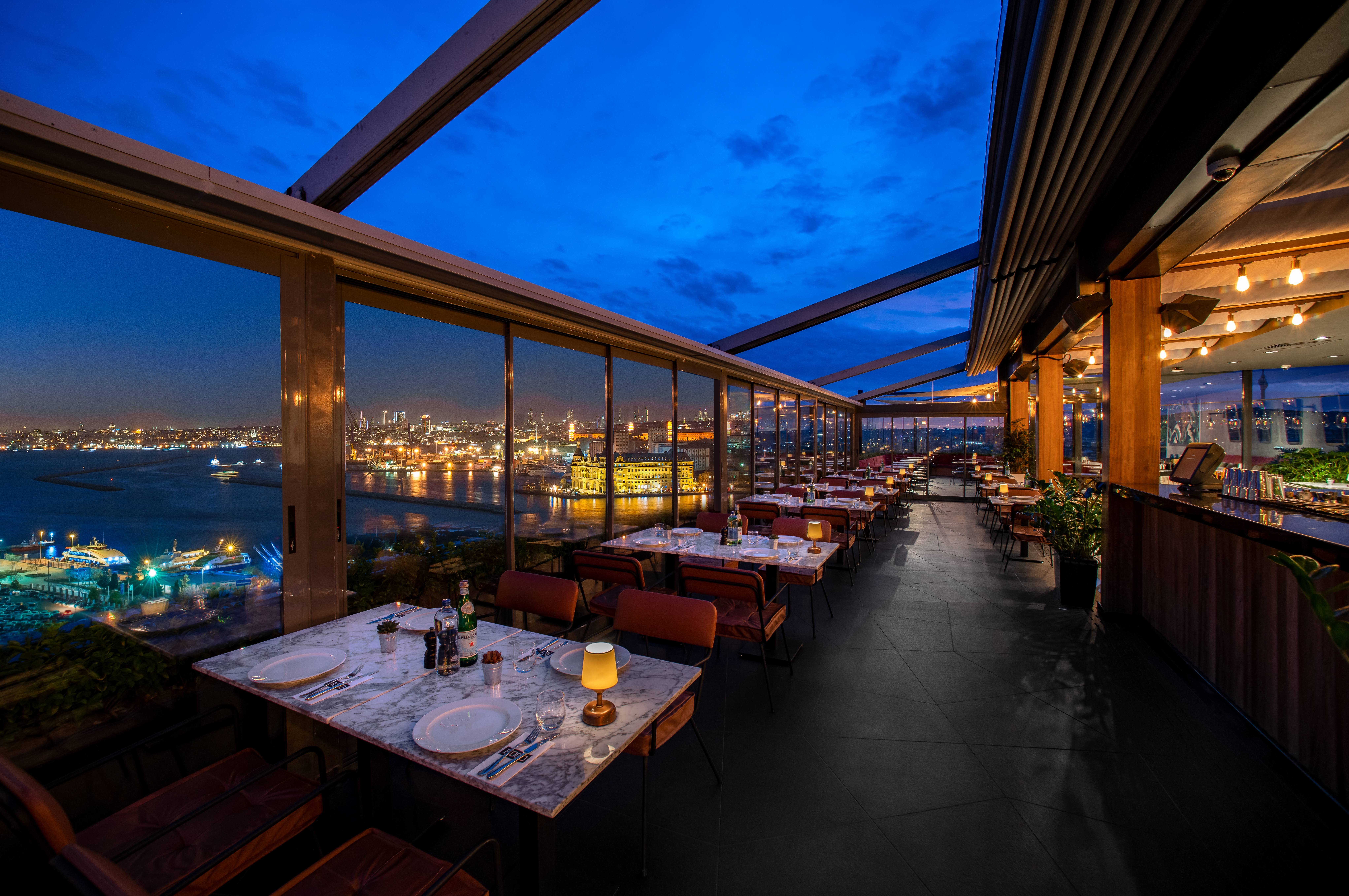 DoubleTree by Hilton Istanbul – Moda - Rooftop