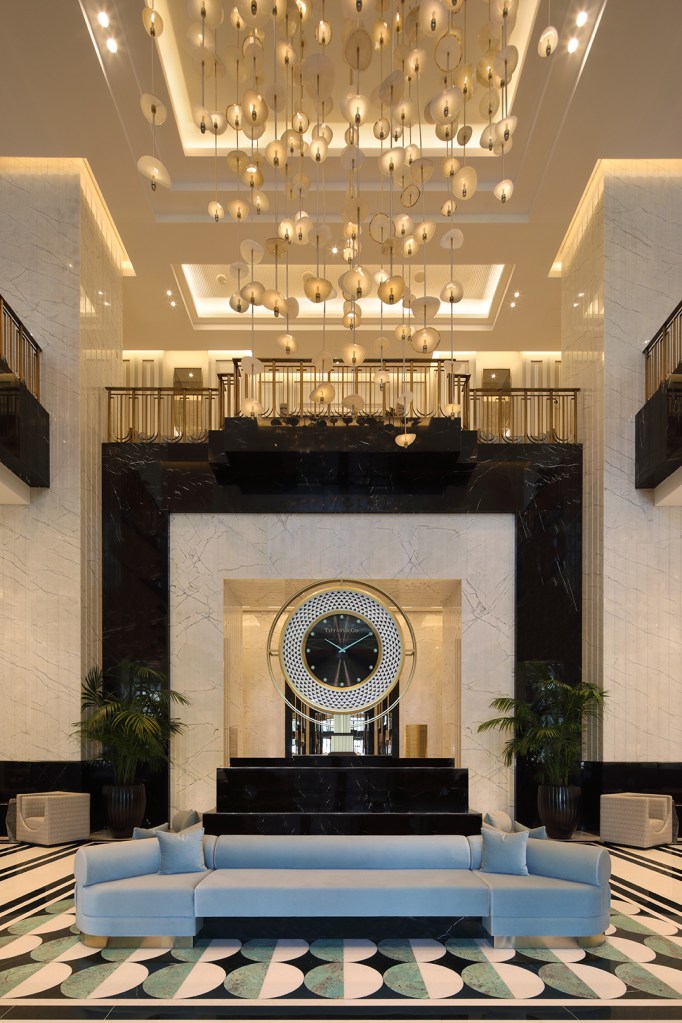 Waldorf Astoria Doha West Bay - Tiffany Clock