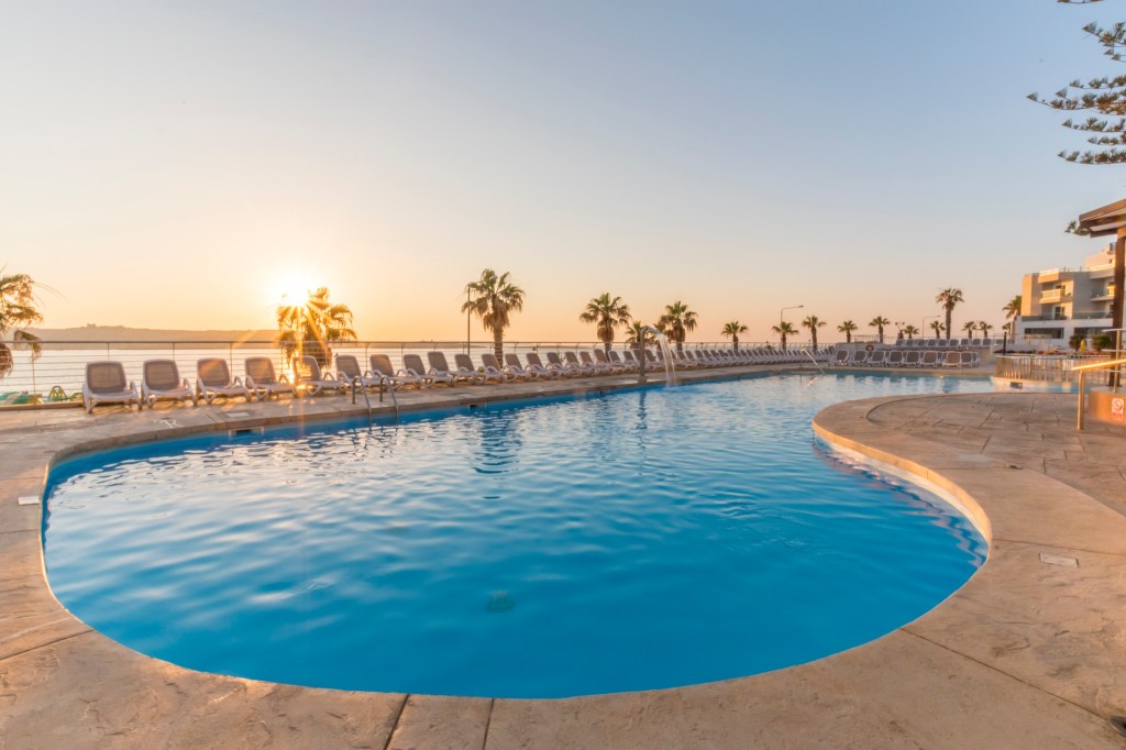 DoubleTree by Hilton Malta - Pool View