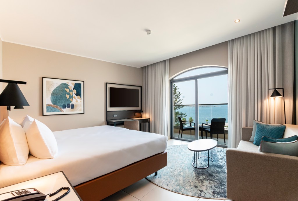 DoubleTree by Hilton Malta - Twin Superior Room with Seaview