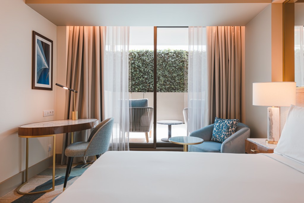 Legacy Hotel Cascais, Curio Collection by Hilton - King Room with Patio