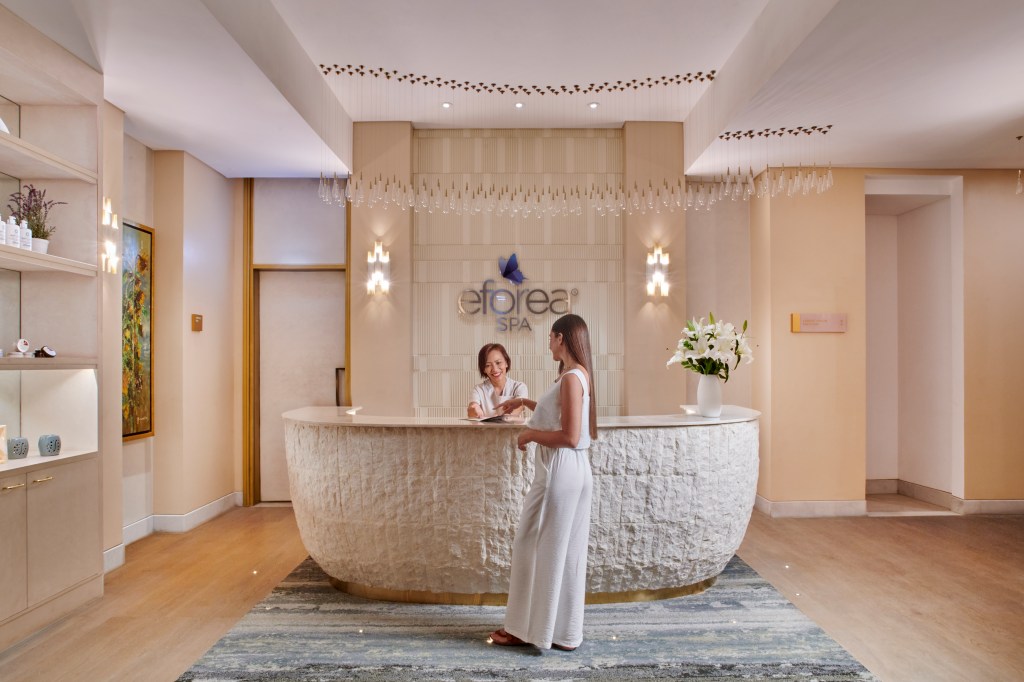 Hilton Cairo Nile Maadi - Spa Reception Lifestyle, front desk, attendant, customer, area