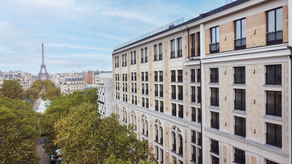 SAX Hotel Paris, LXR Hotels & Resorts, Façade, exterior of hotel with view of the Eiffel Tower