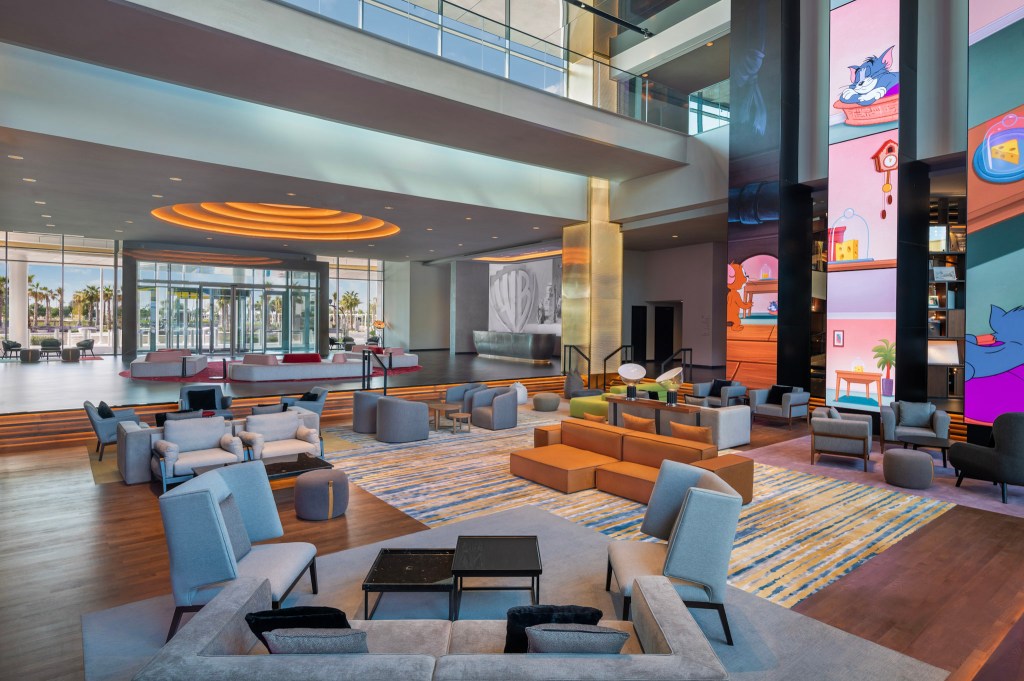 The WB Abu Dhabi, Curio Collection by Hilton - Lobby