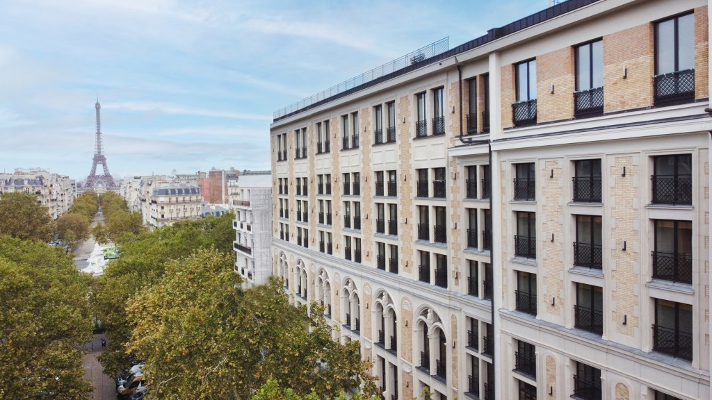 Sax Paris, LXR Hotels &amp; Resorts - Facade Daytime, view of Eiffel Tower
