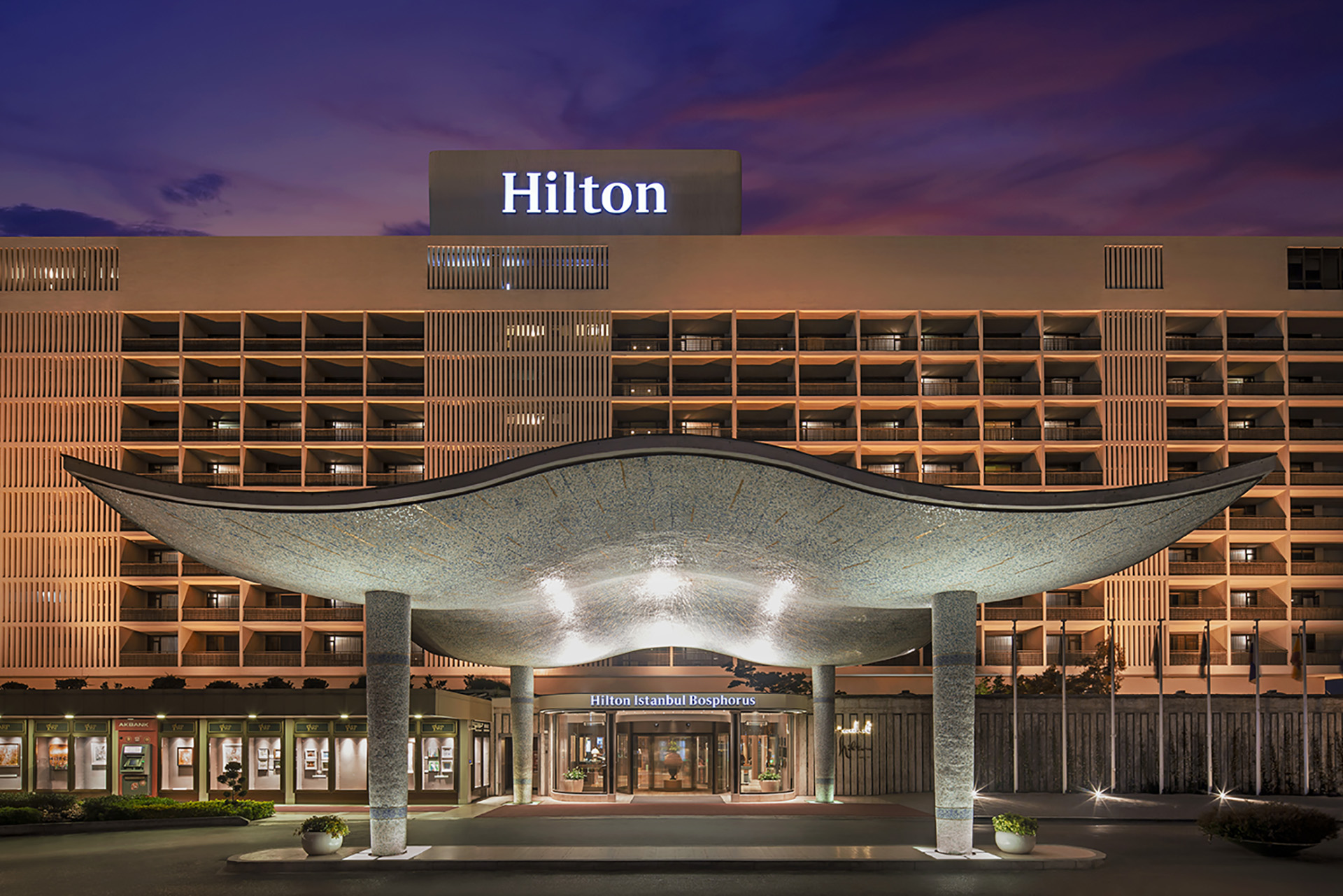 10 Iconic Must‑See Properties to Experience in Hilton’s 100th Year