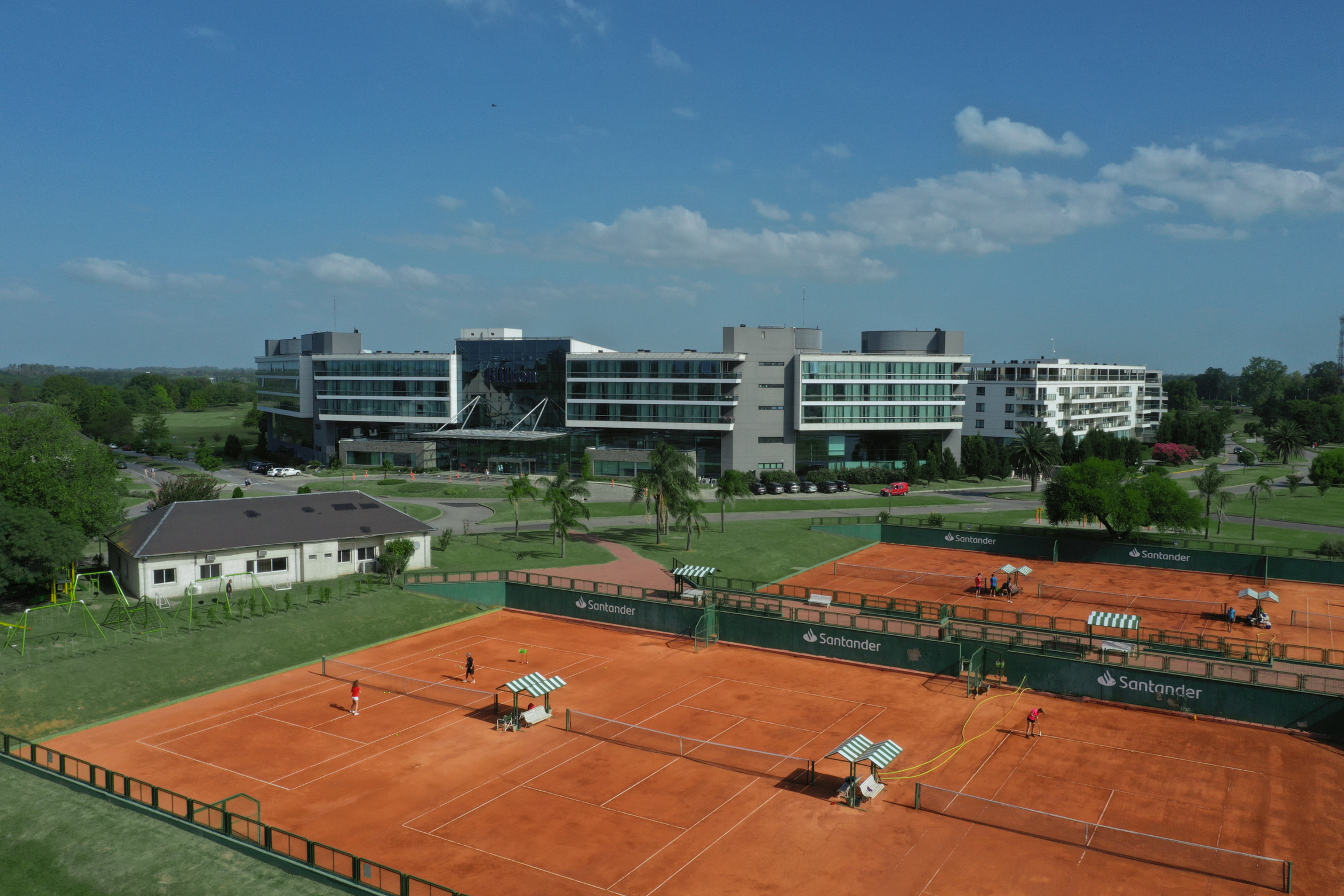 Hilton Pilar - Tennis