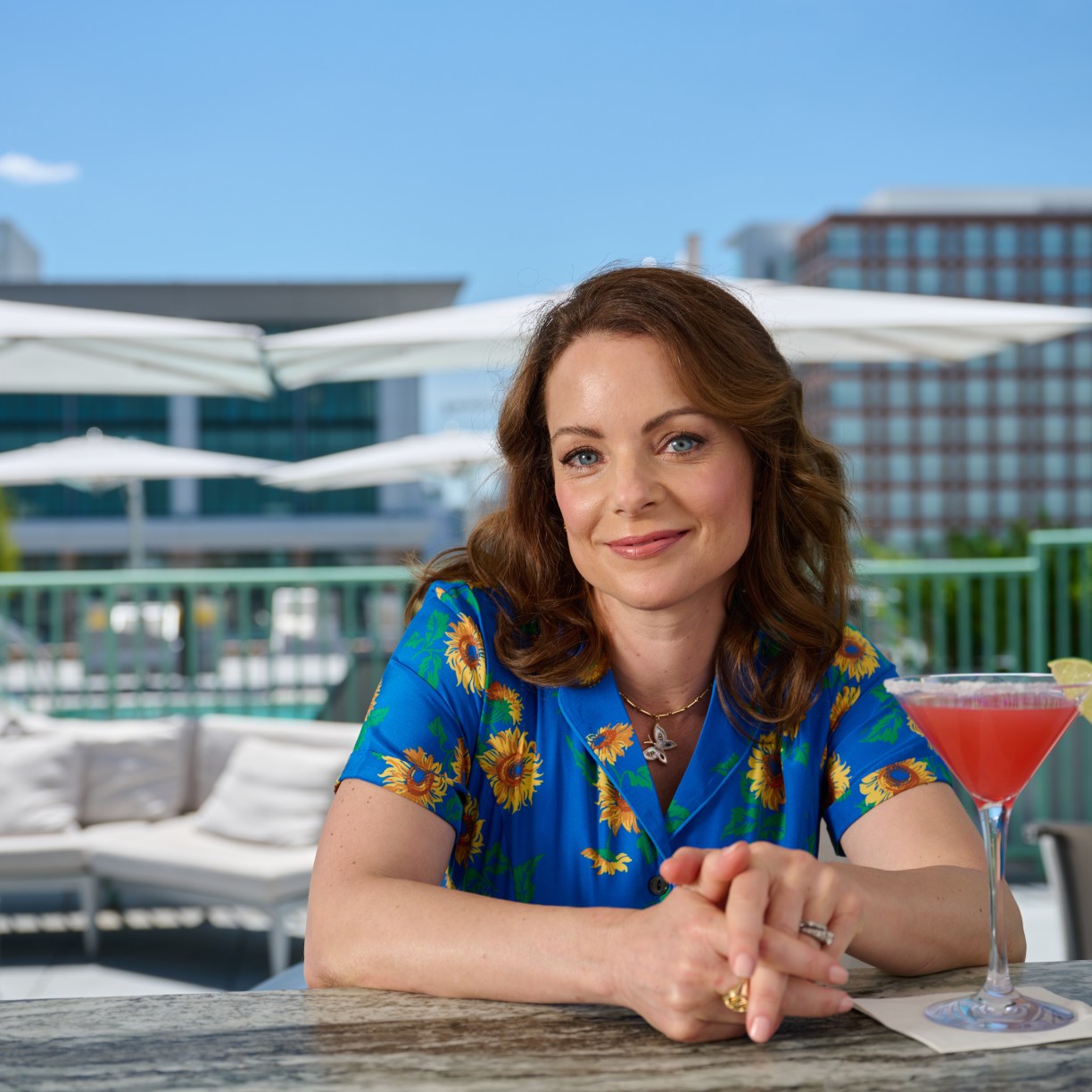 Kimberly Williams-Paisley Kicks Off Summer Travel Season with Hilton’s Cherry Blossom Cocktail