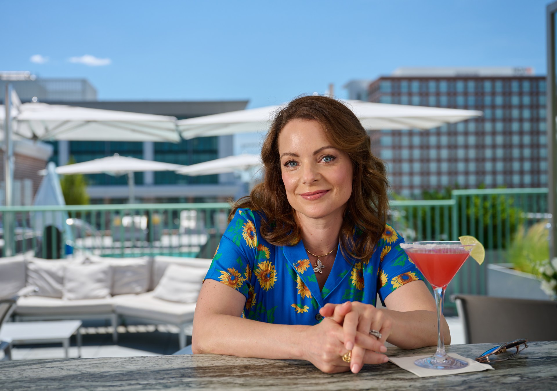 Kimberly Williams-Paisley Kicks Off Summer Travel Season with Hilton’s Cherry Blossom Cocktail