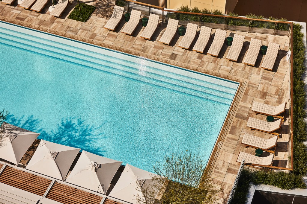 Conrad Los Angeles Hilton Rooftop Pool