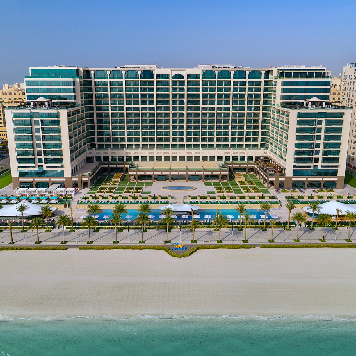 hotel exterior beach Hilton Dubai Palm Jumeirah