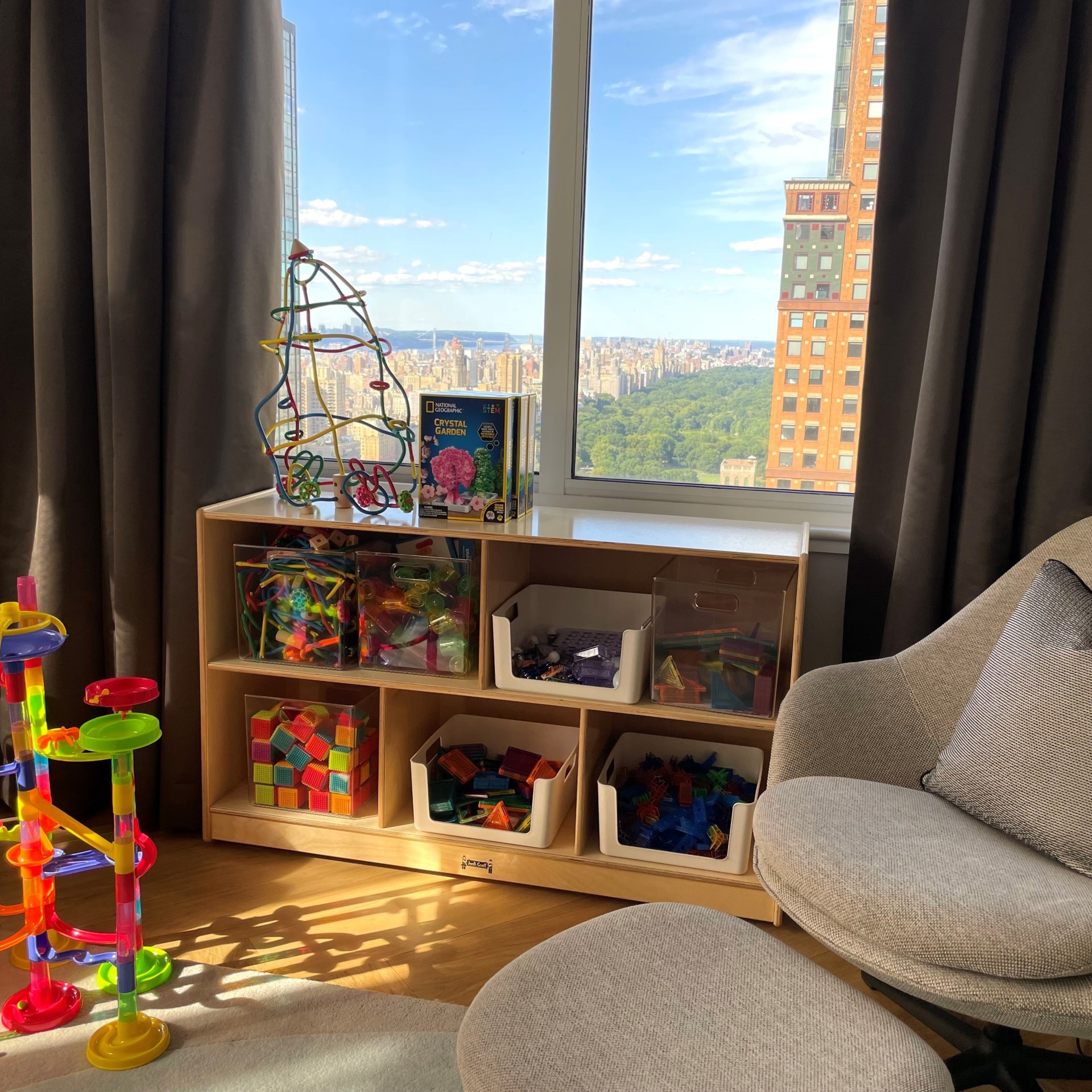 hotel kids toys Little Conrad Suite Featuring SmarterKids STEM Corner education