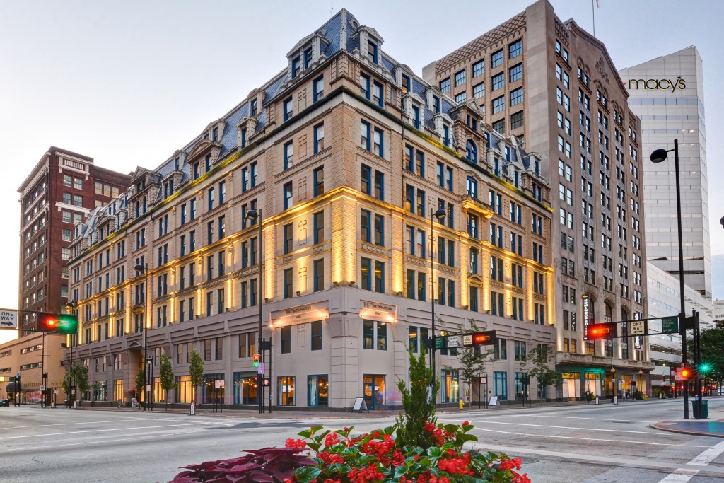 The Cincinnatian Hotel Curio Collection by Hilton Exterior Fall Festival