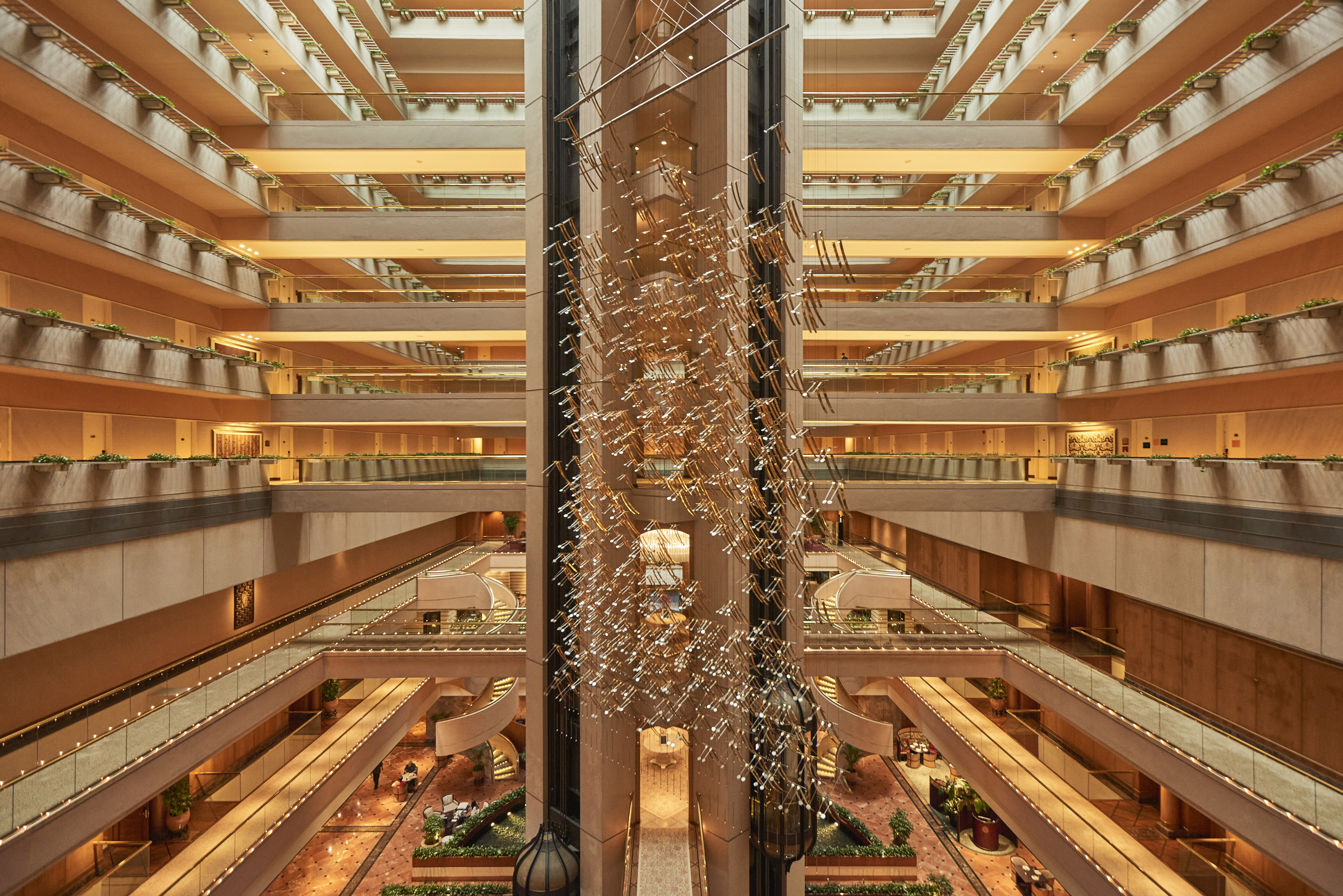 Conrad Singapore Orchard - Hotel Atrium