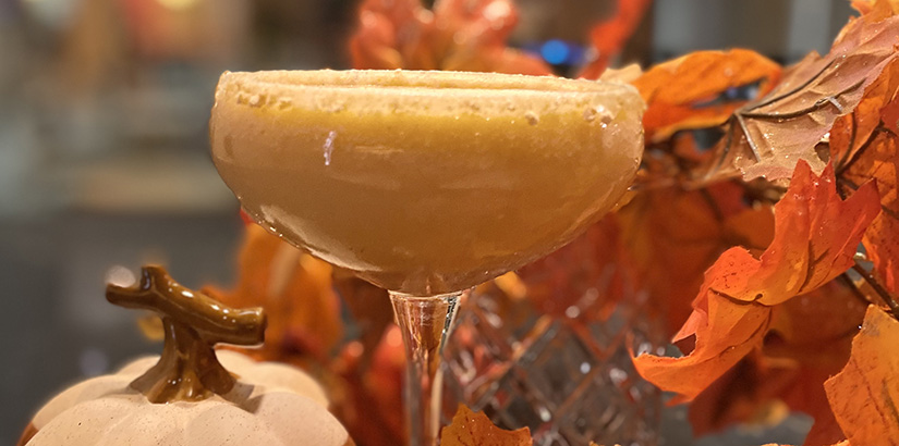 pumpkin pie martini, fall leaves, pumpkin decor