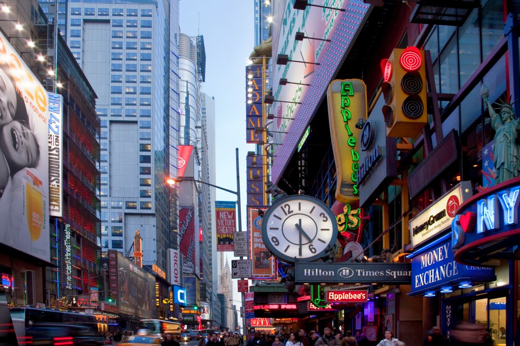 Hotel New York City Times Square exterior Hilton New York Times Square hotel nyc new york city