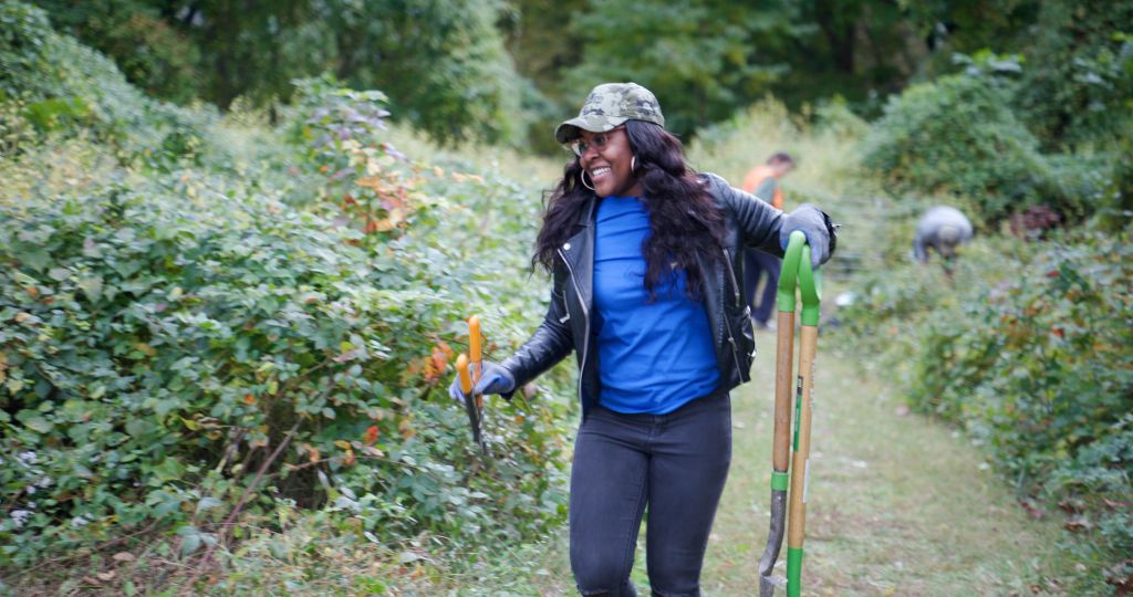 Volunteers from Hilton’s corporate headquarters in McLean, Virginia partnered with Plant NOVA Natives and the Fairfax County Park Association to plant trees and remove invasive plant species from a nearby park.