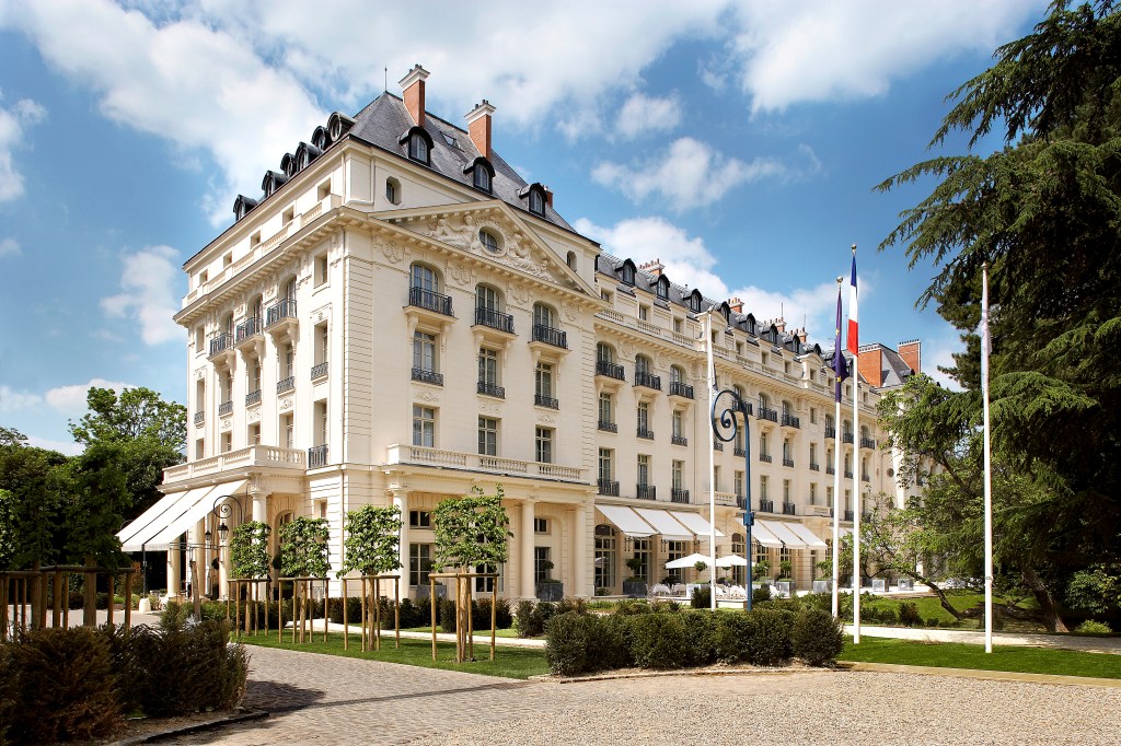 exterior Waldorf Astoria Versailles Trianon Palace Hotel
