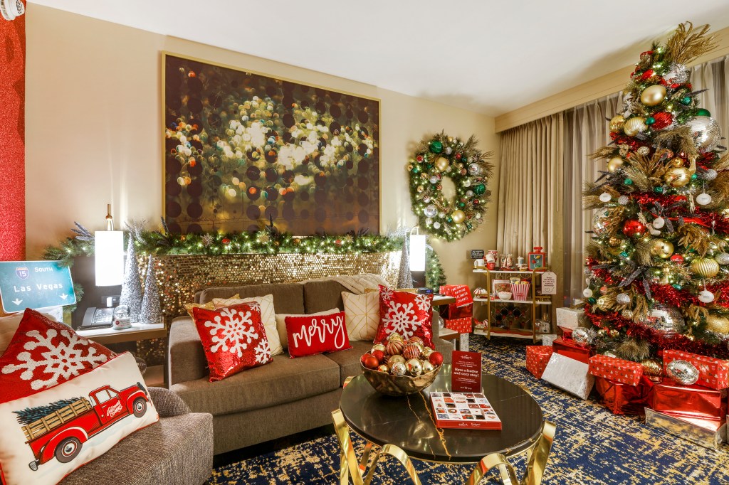 at Hallmark Christmas hotel room with xmas decorations at hilton las vegas countdowntochristmas