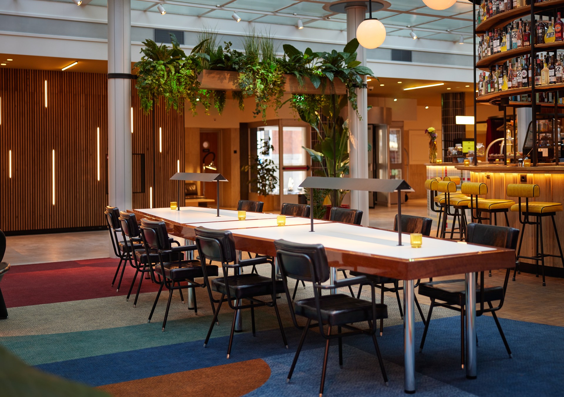 Motto by Hilton Rotterdam Blaak Lobby