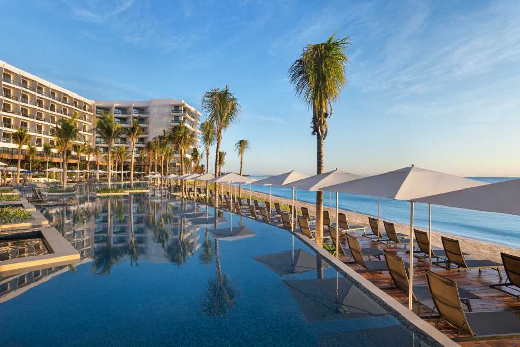 Hilton Cancun, an All-Inclusive Resort - pool