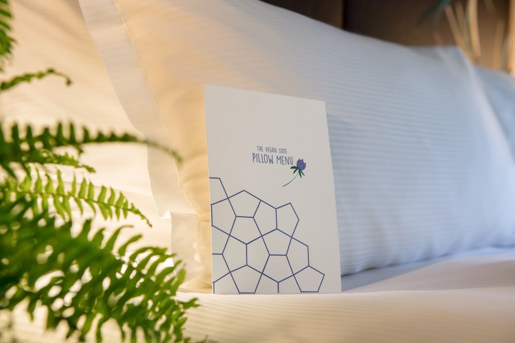 Hilton Hotels &amp; Resorts London Bankside - Pillow Menu