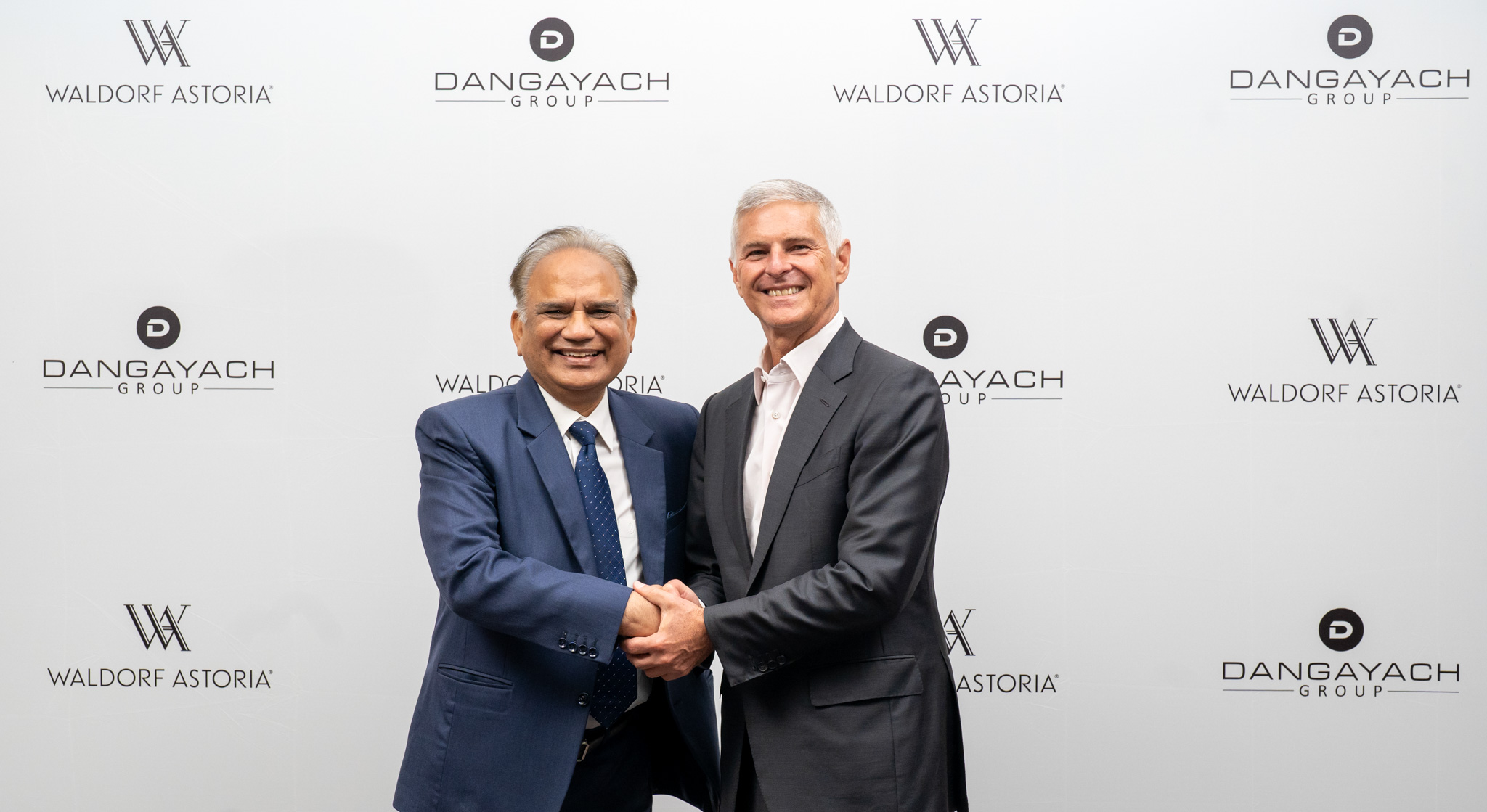 Signing of Waldorf Astoria Jaipur Left to Right - Hari Mohan Dangayach, chairman, Dangayach Group with Chris Nassetta, president & chief executive officer, Hilton