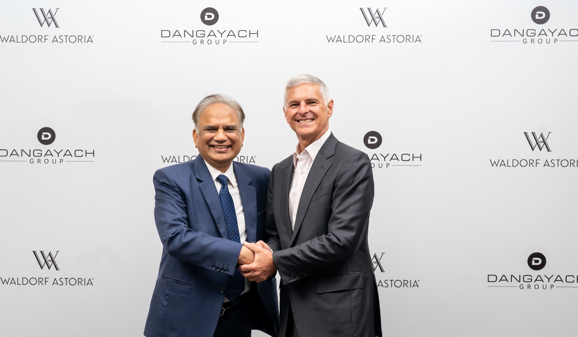 Signing of Waldorf Astoria Jaipur Left to Right - Hari Mohan Dangayach, chairman, Dangayach Group with Chris Nassetta, president & chief executive officer, Hilton