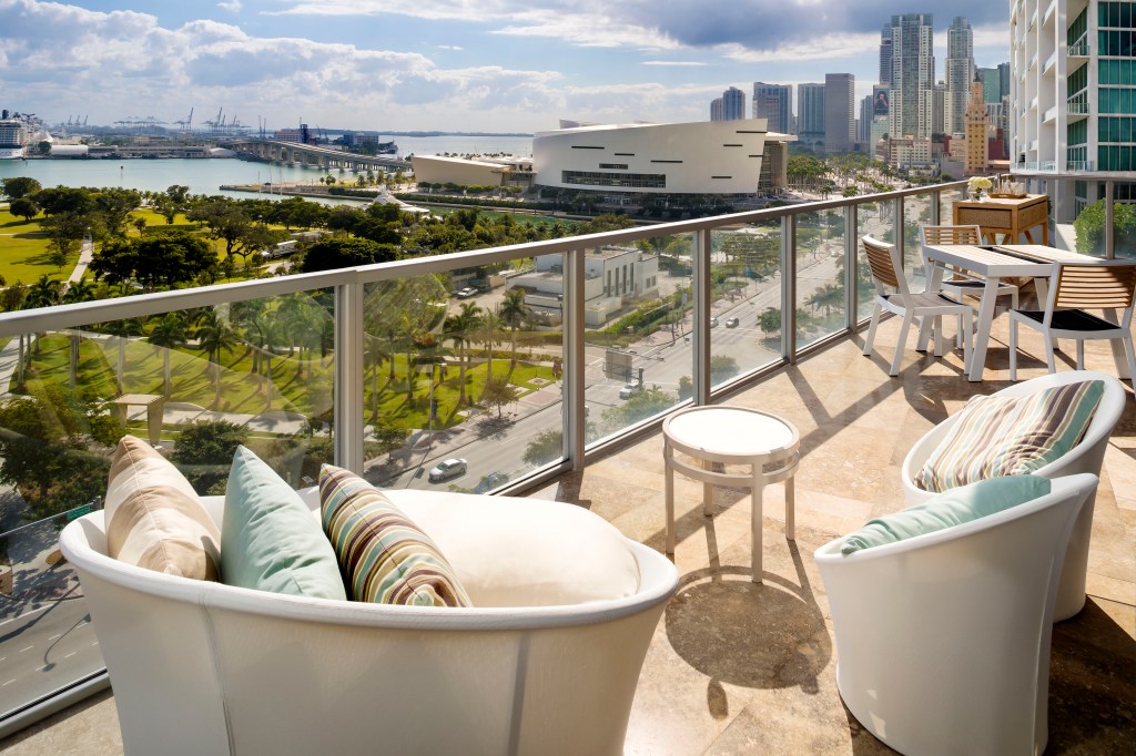 The Gabriel Miami Downtown Curio Collection by Hilton - Presidential Balcony