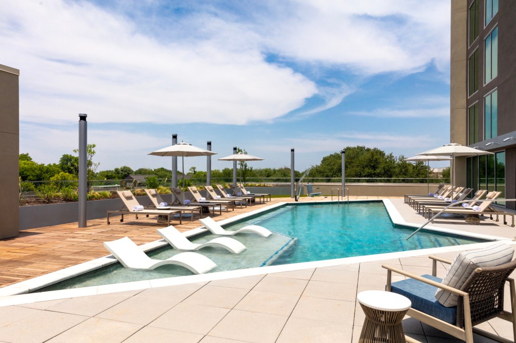 DoubleTree by Hilton Abilene Downtown Convention Center - Pool