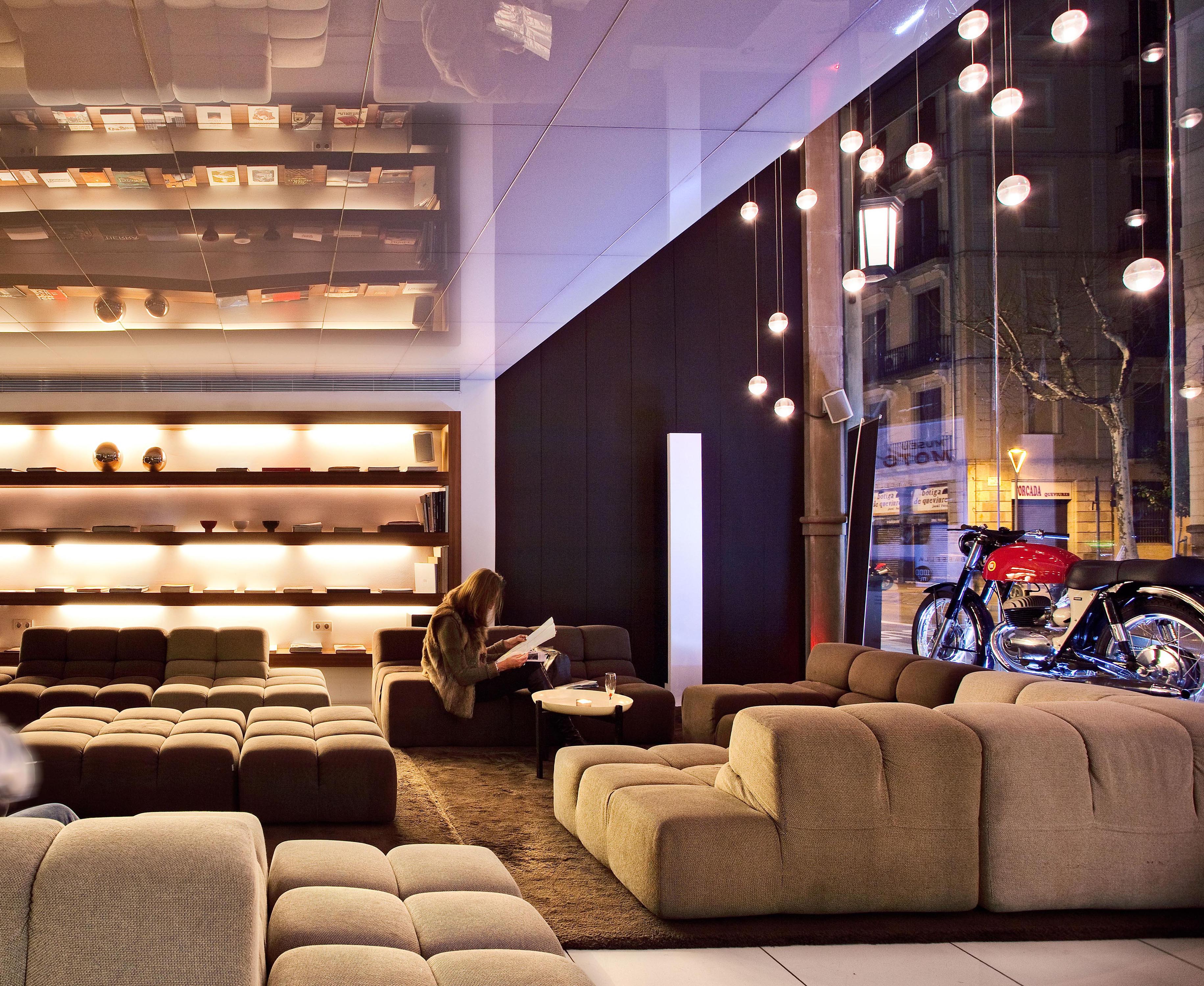 Alexandra Barcelona Hotel, Curio Collection by Hilton - Lobby