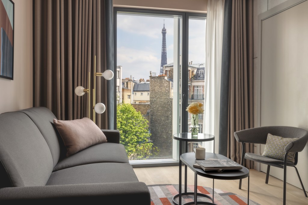 Canopy by Hilton Paris Trocadero - Guest Room
