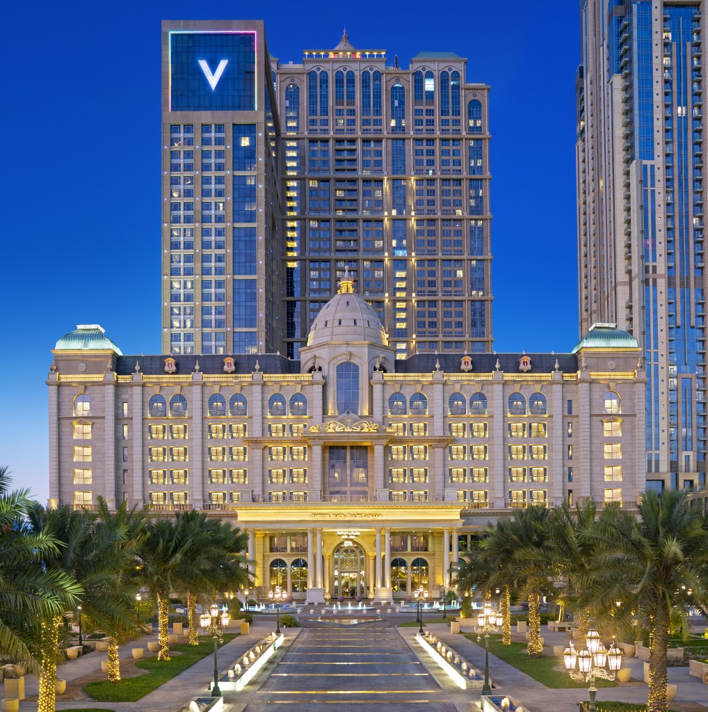 Habtoor Palace Dubai Exterior Dusk