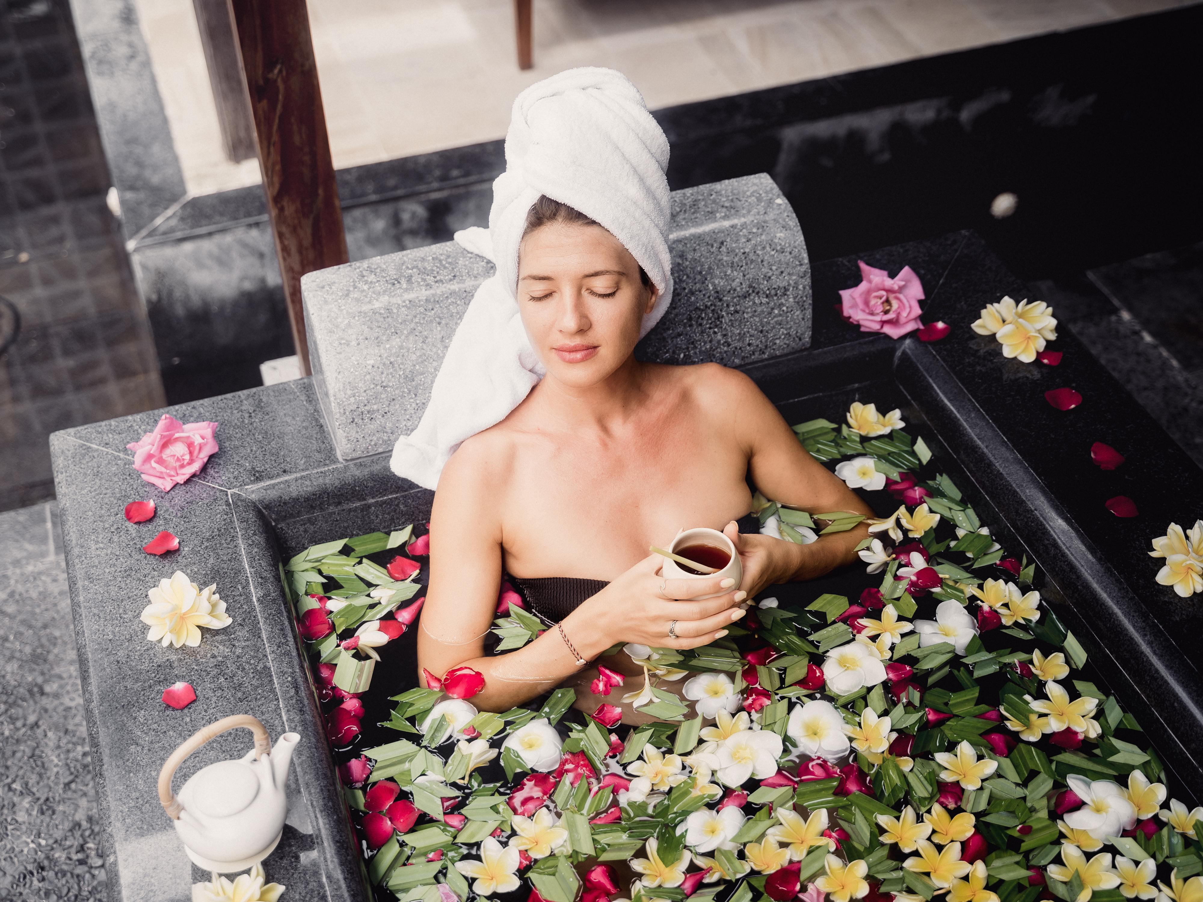 JIWA Spa - Wellness at Conrad Bali - Flower Bath