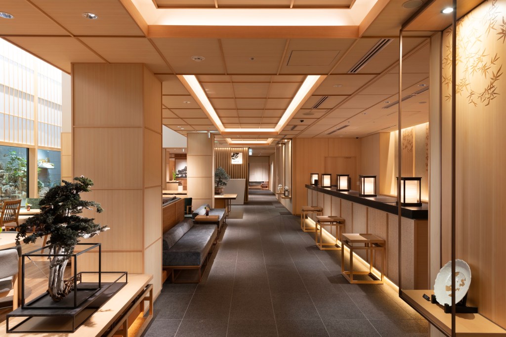 DoubleTree by Hilton Kyoto Higashiyama - Front Desk