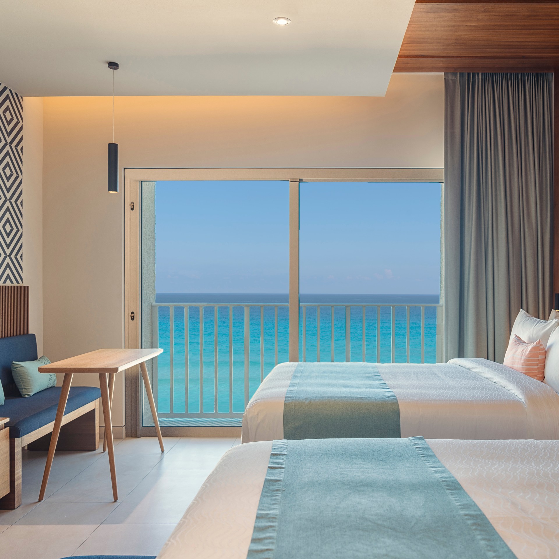 Hilton Cancun Mar Caribe All-Inclusive Resort - Double Bed Balcony Beachfront