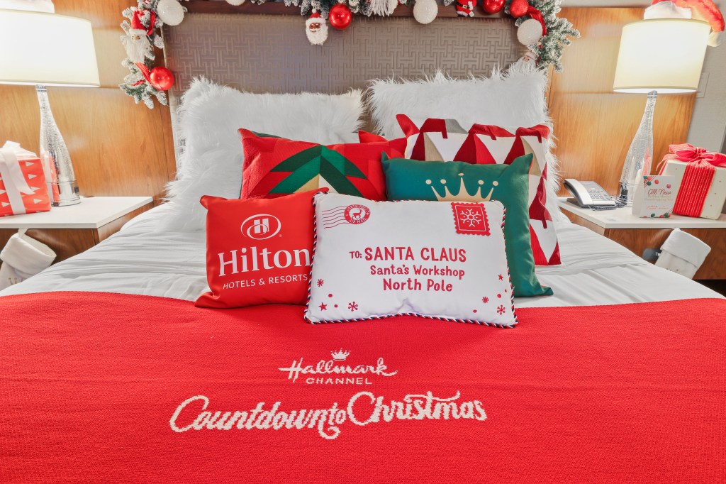 Hilton and Hallmark Channel - Santa Summit Suite at Hilton Chicago - Bed