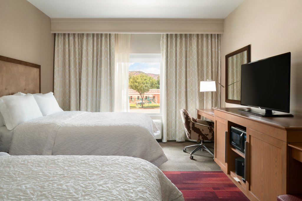 Hampton Inn by Hilton Kanab - 2 Queen Bed Guest Room