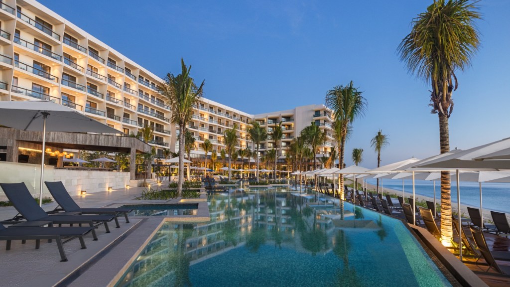 Hilton Cancun, an All-Inclusive Resort - Pool